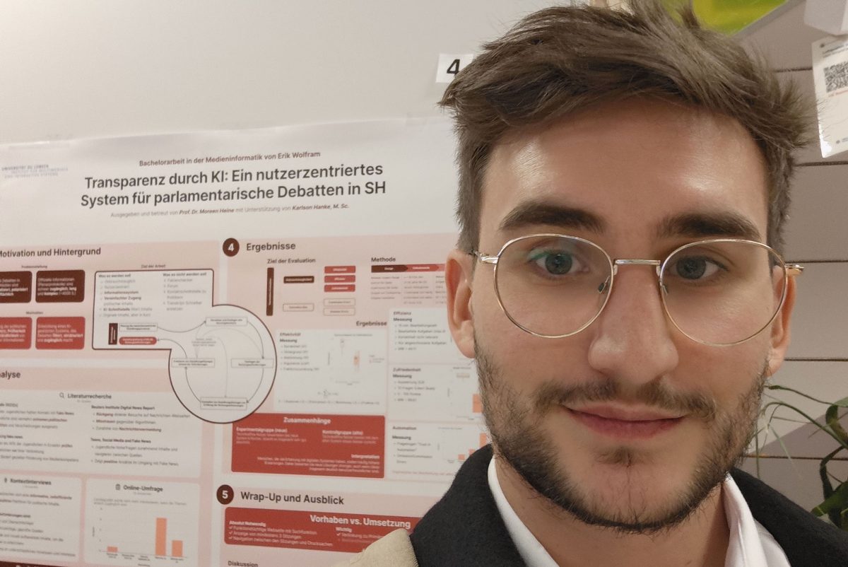 Person vor Posterwand